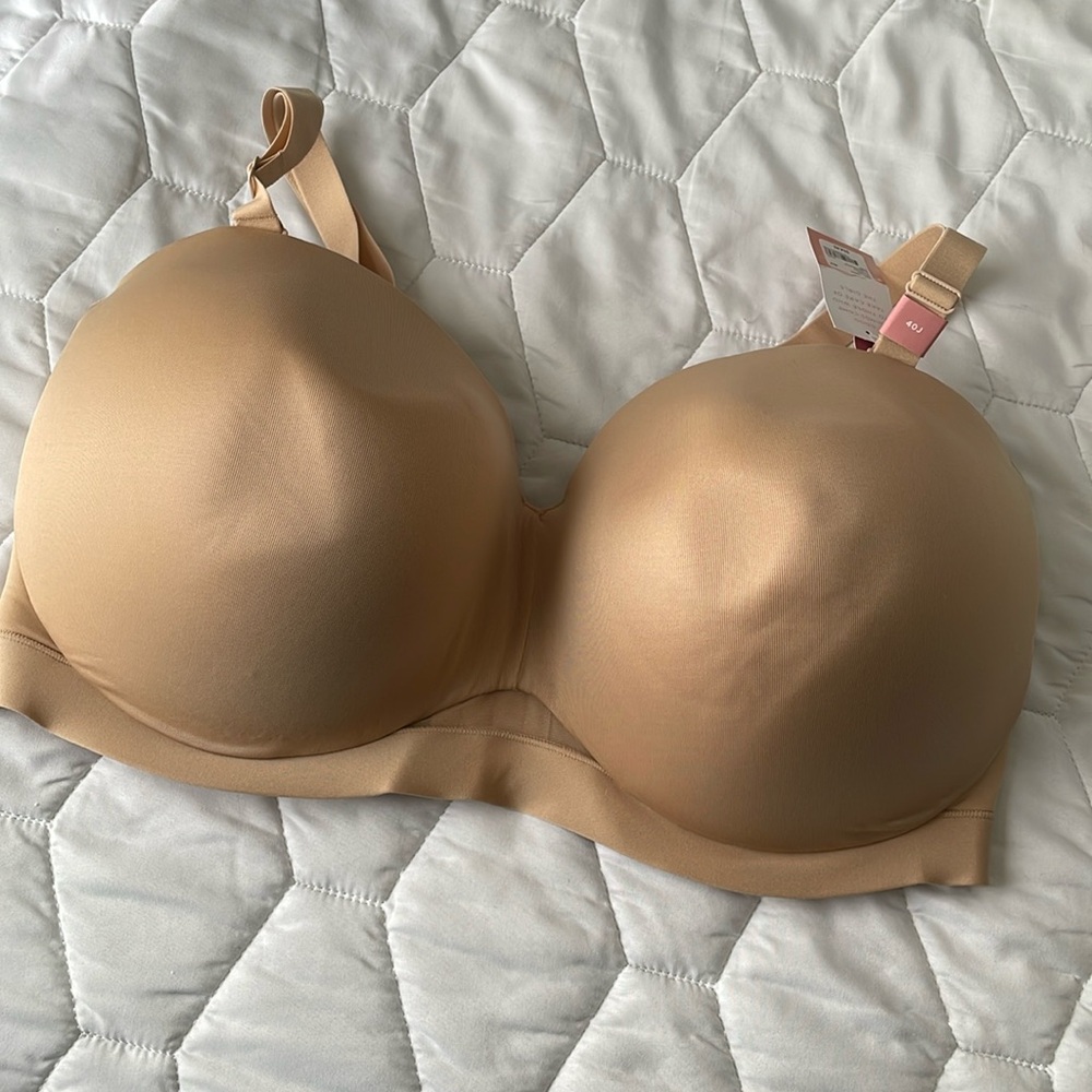 Strap/strapless bra.